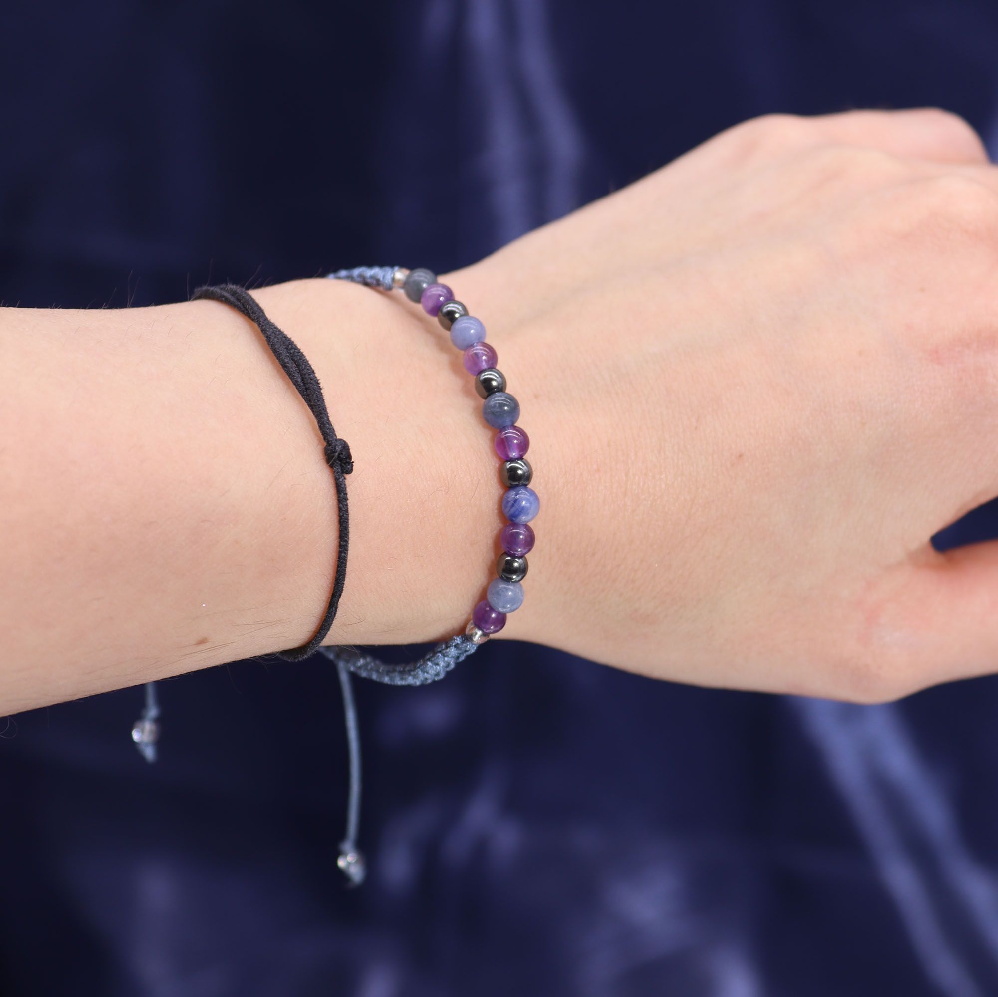 Sagittarius Zodiac Crystal Candle with Amethyst, Sodalite and Black Obsidian Bracelet Giftset
