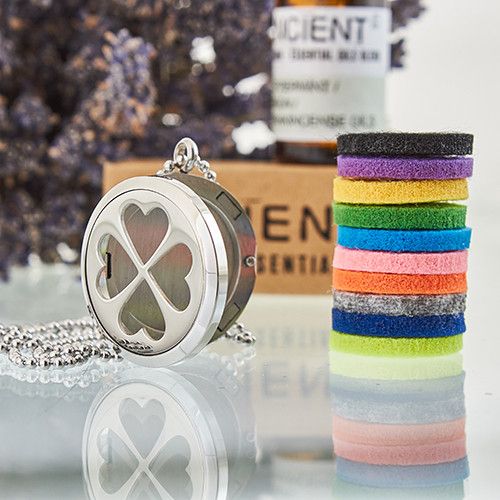 Locket Necklace Stainless Steel Aromatherapy Diffuser Four Leaf Clover